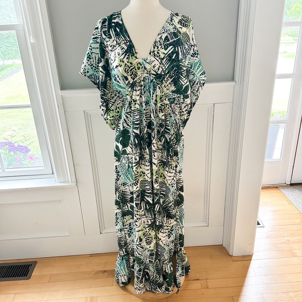 Floral maxi dress, new without tags, size small
